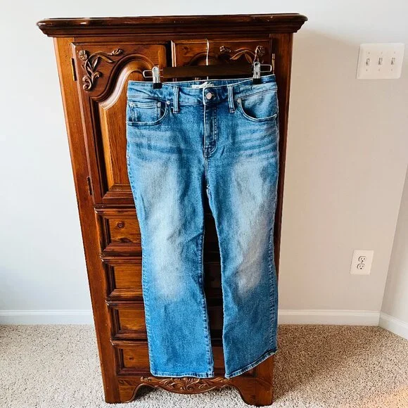 Madewell Medium Wash Curvy Kick Out Jeans, Size 29 - Picture 1 of 5